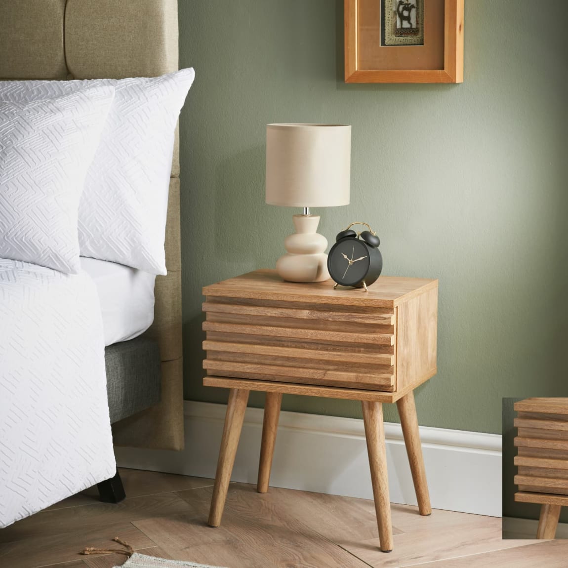 Axel Bedside Table