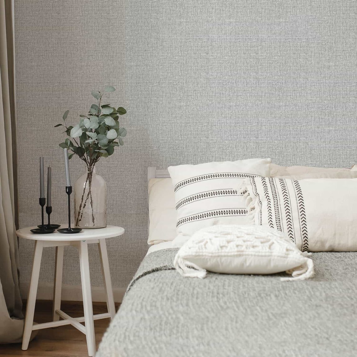 Giorgio Soft Silver Texture Wallpaper