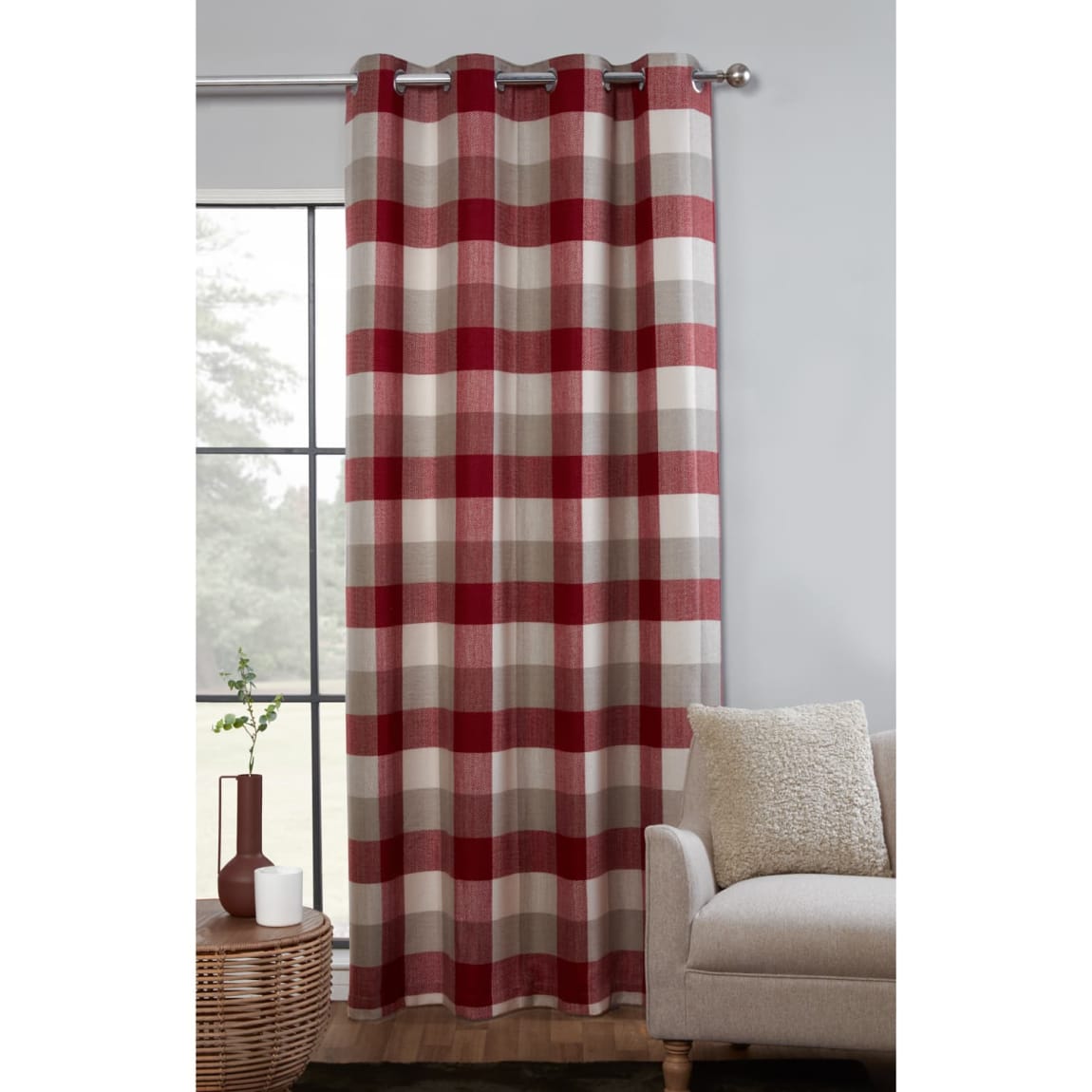 Highland Woven Check Panel 54 x 86" - Red