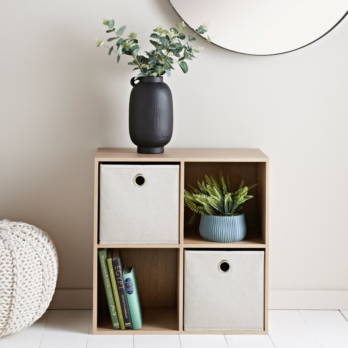Lokken 4 Cube Oak Storage With 2 Cream Baskets