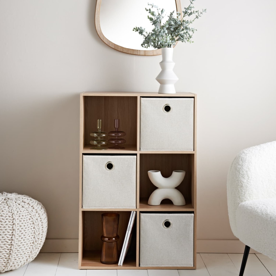 Lokken 6 Cube Oak Storage With 3 Cream Baskets